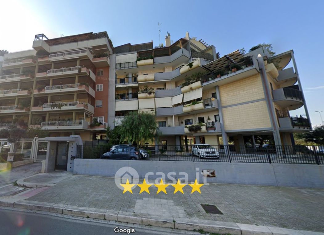 Appartamento in Vendita in Via Antonio de Curtis a Bari