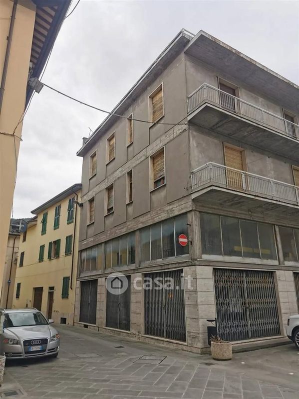 Stabile / Palazzo in Vendita in Piazza Pellegrini Plinio a Pieve Santo Stefano