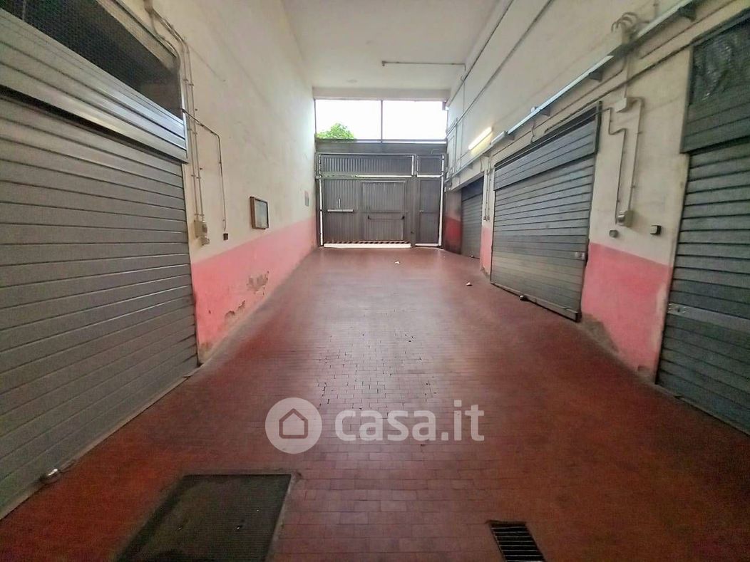 Garage/Posto auto in Vendita in Via Tolmezzo a Roma
