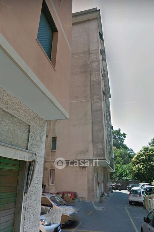 Appartamento in Vendita in Via Tortona 3 b a Genova