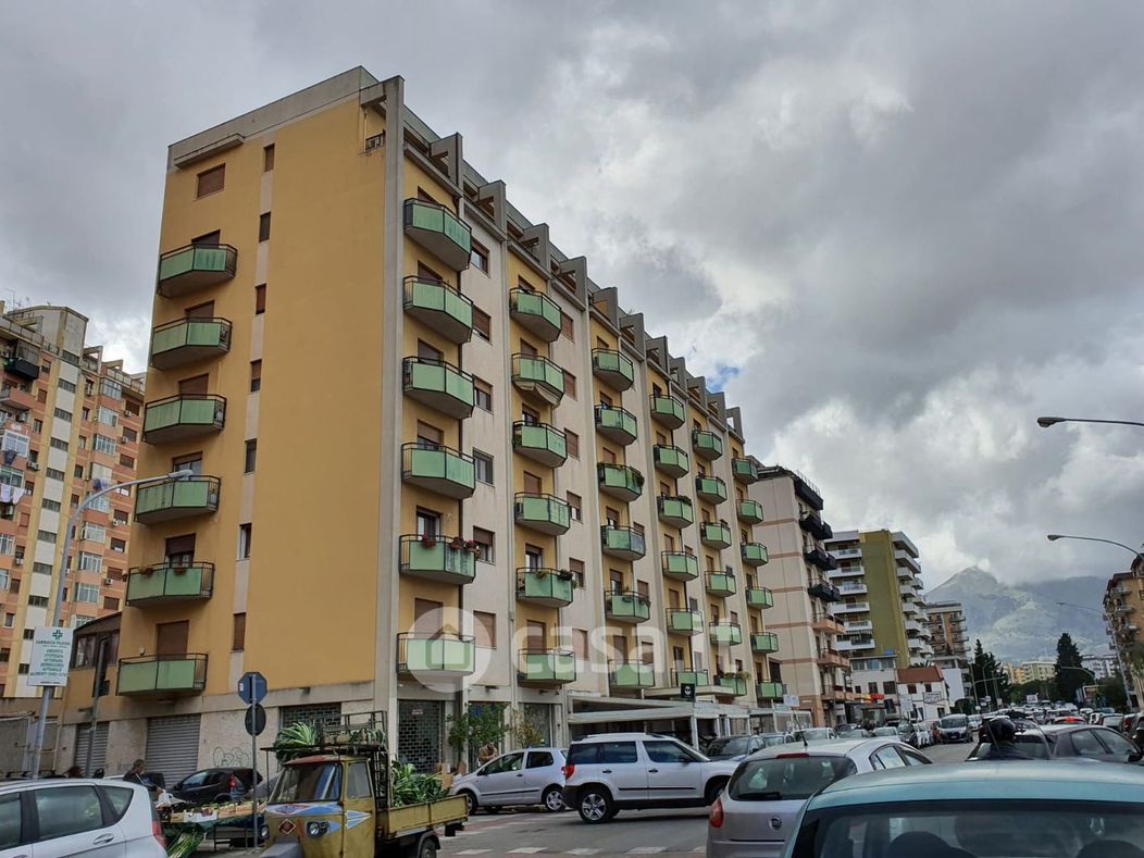Appartamento in Vendita in Via Riccardo Zandonai 46 a Palermo