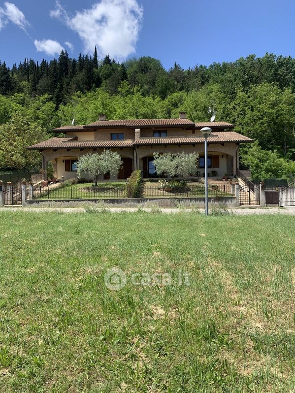 Villa in Vendita in Via San Giacomo in Foglia a Urbino