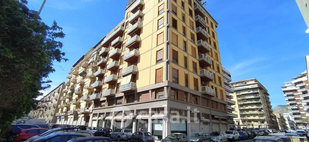 Appartamento in Vendita in Largo Villaura 11 a Palermo