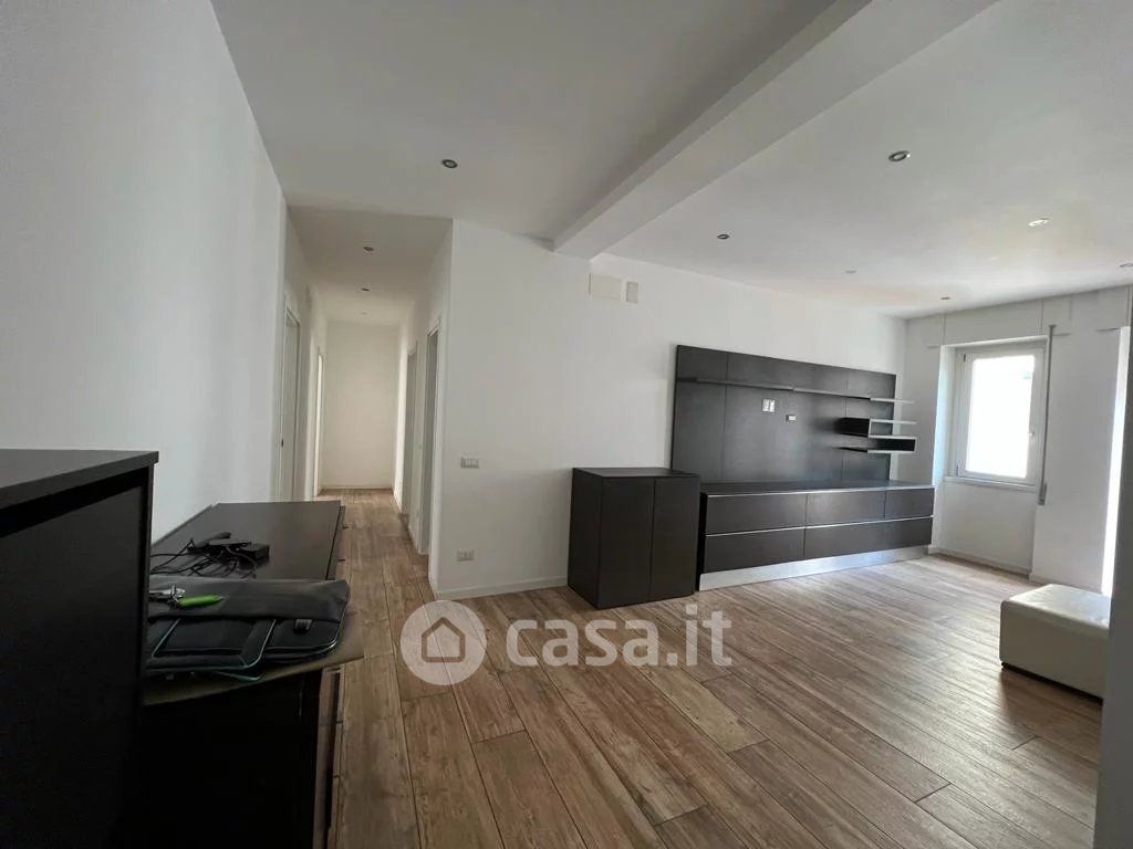 Appartamento in Affitto in Via Luigi Canonica 64 a Milano