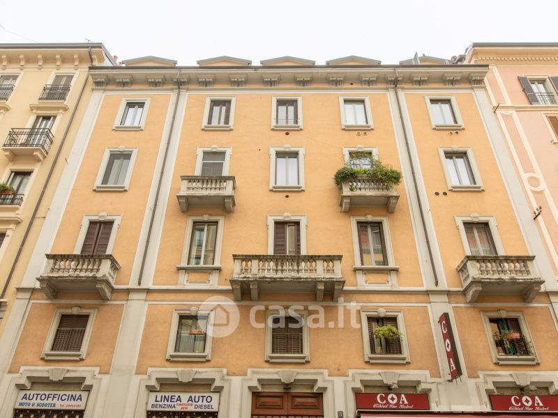Appartamento in Vendita in Via Lecco 5 a Milano