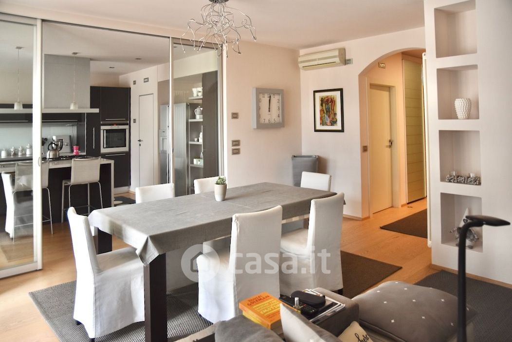 Appartamento in Vendita in Via Zara a Trento