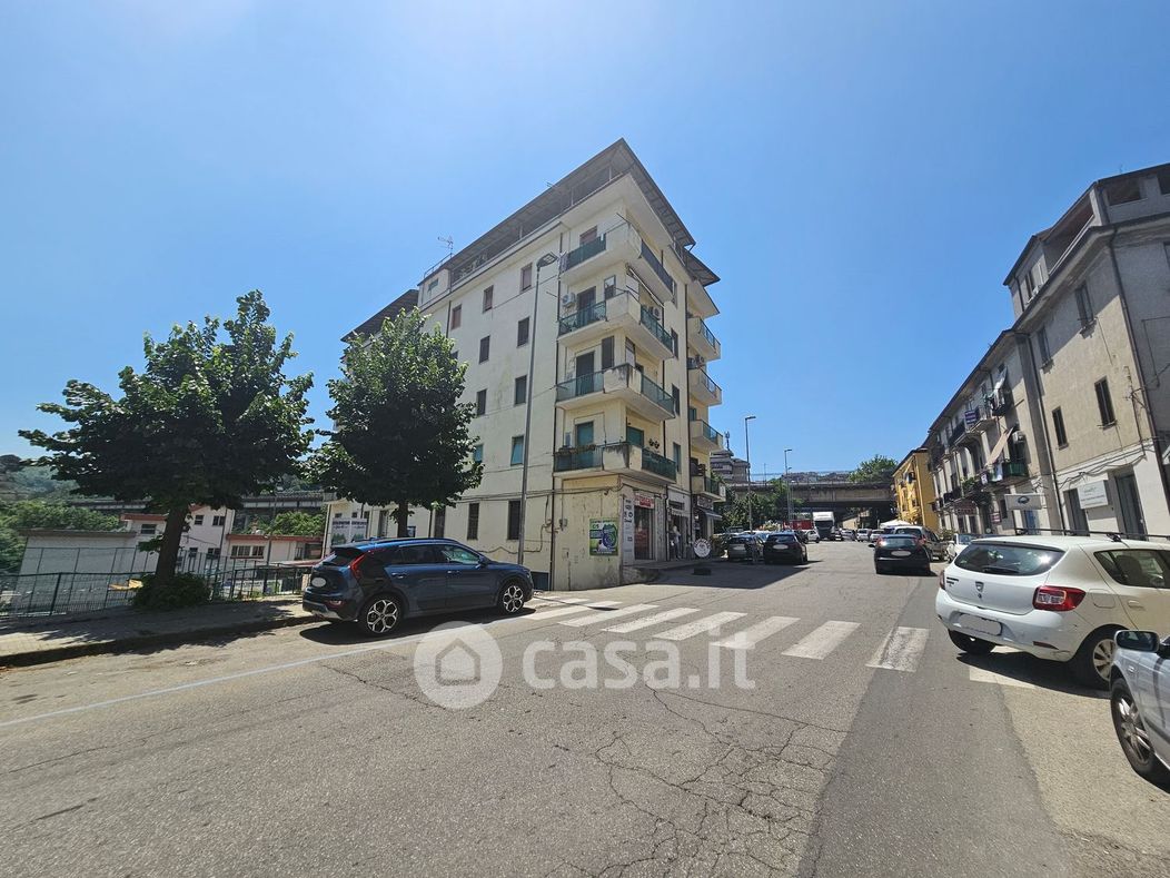 Appartamento in Vendita in Via Romualdo Montagna a Cosenza