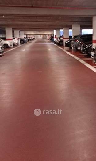 Garage/Posto auto in Vendita in Piazza della Vittoria 100 a Genova