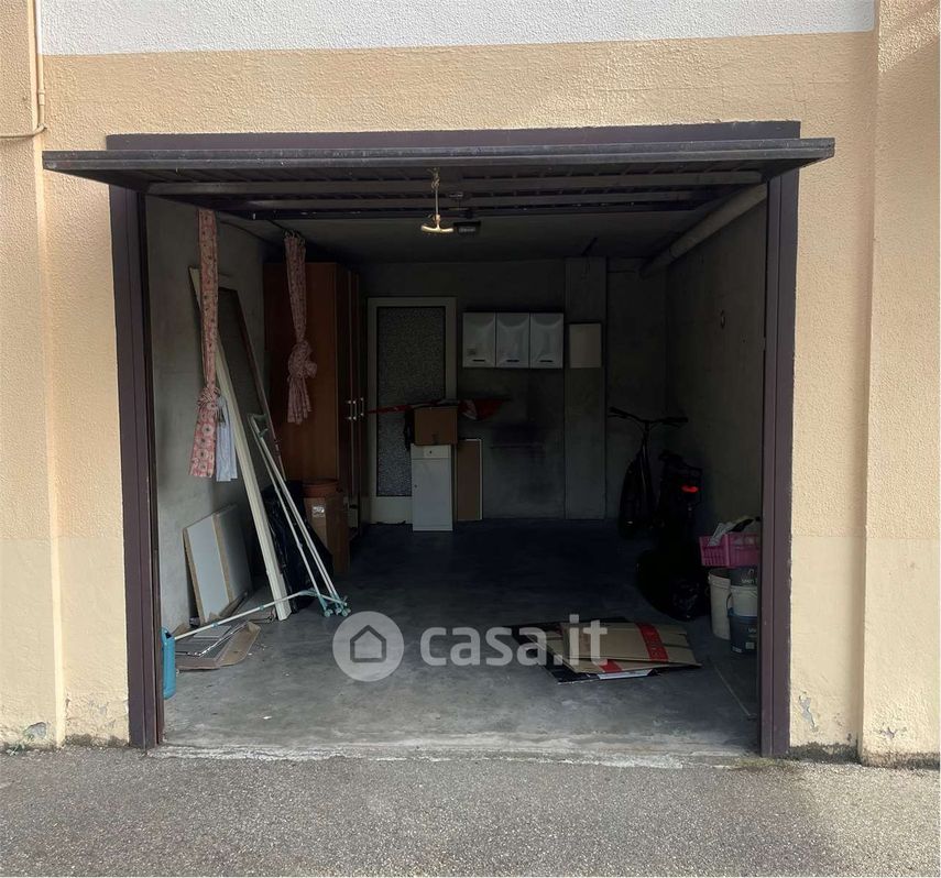 Garage/Posto auto in Vendita in a Novara