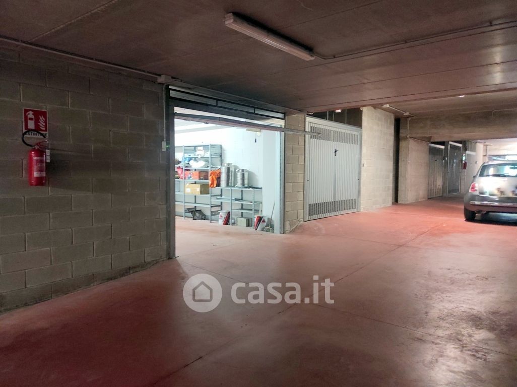 Garage/Posto auto in Vendita in Via Gildo Pensiero 13 b a Genova