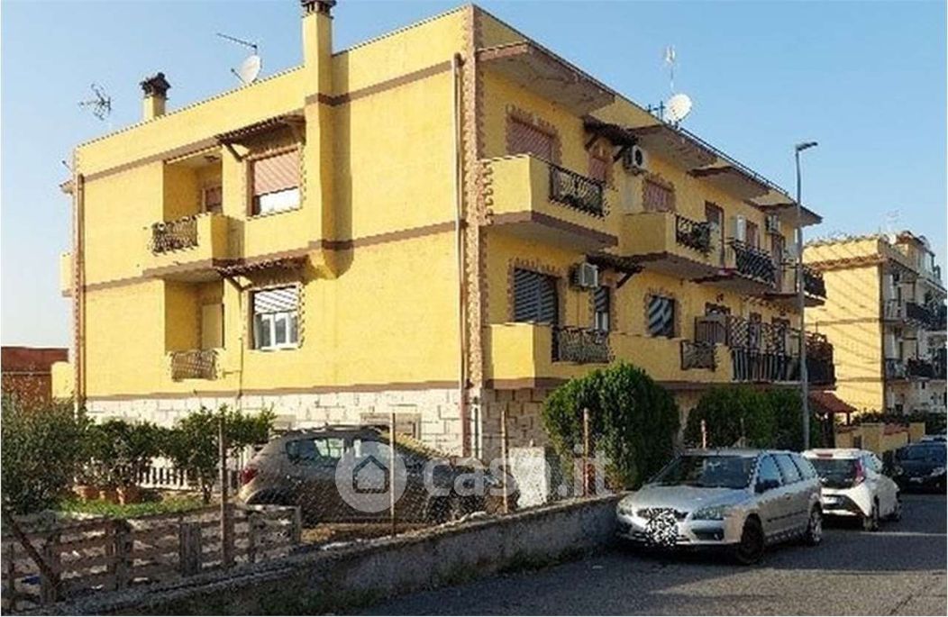 Appartamento in Vendita in Via Angelo Barbagelata 9 a Roma