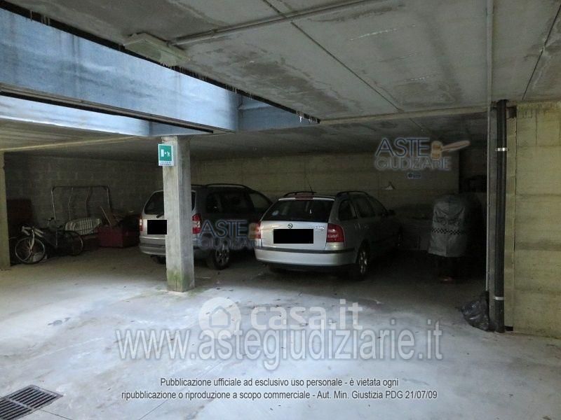 Garage/Posto auto in Vendita in Via Cosio 10 a Castelletto sopra Ticino
