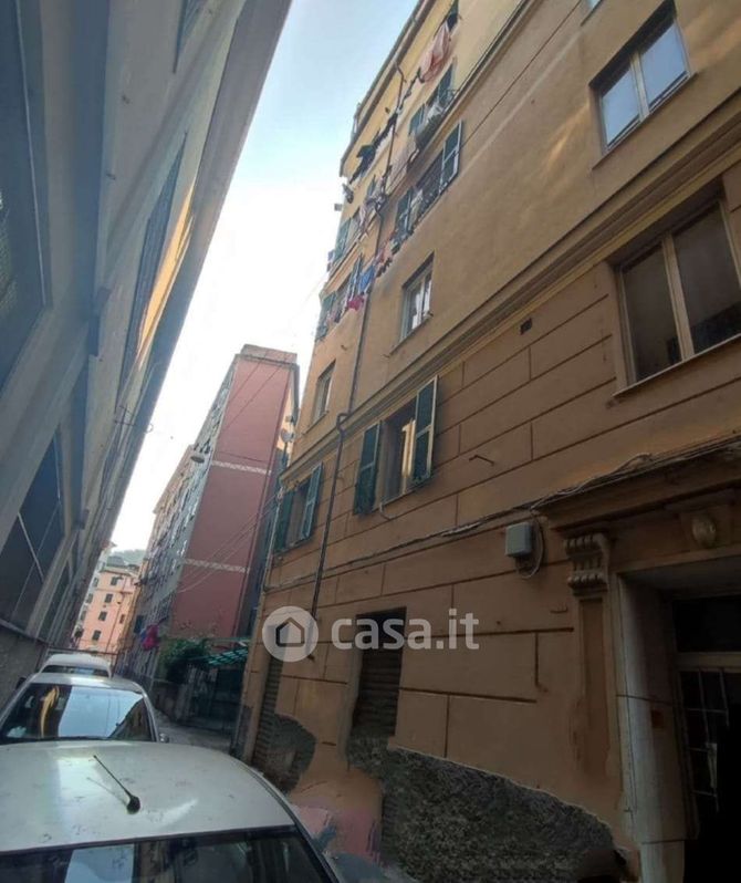 Appartamento in Vendita in Via Chiusone 6 a Genova