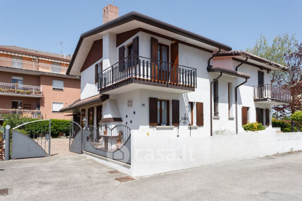 Casa Bi/Trifamiliare in Vendita in a Venezia