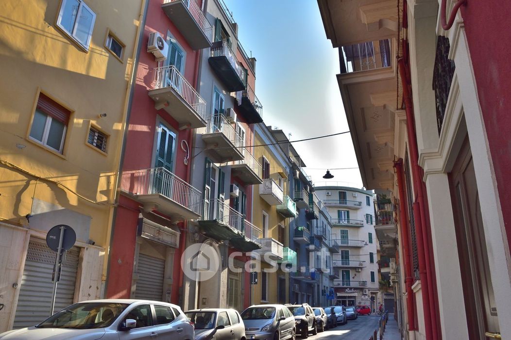 Appartamento in Vendita in Via Sigismondo Castromediano 23 a Bari