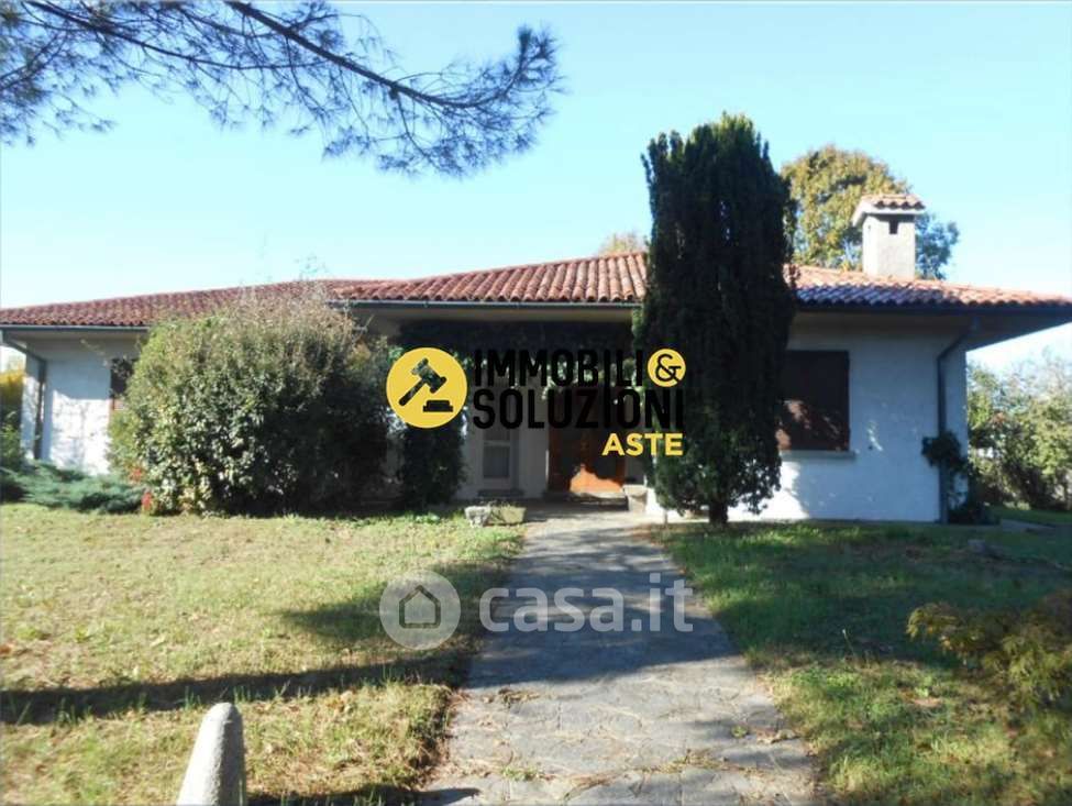 Villa in Vendita in Viale IV Novembre 31 a Inzago