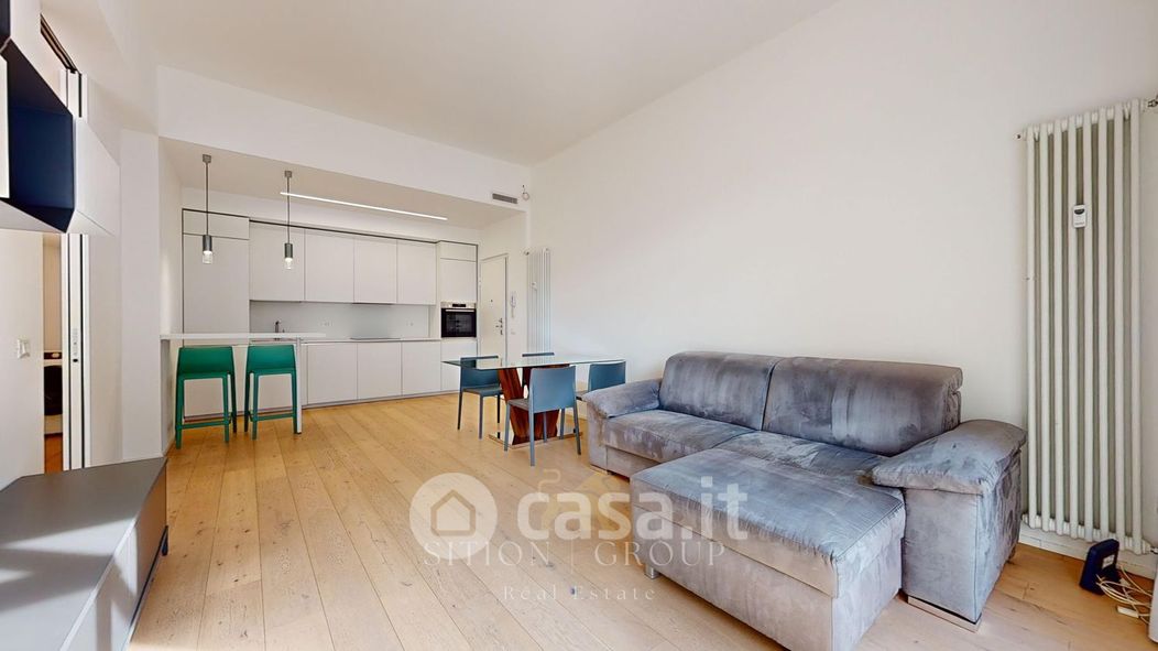Appartamento in Affitto in Via Varese 6 a Milano