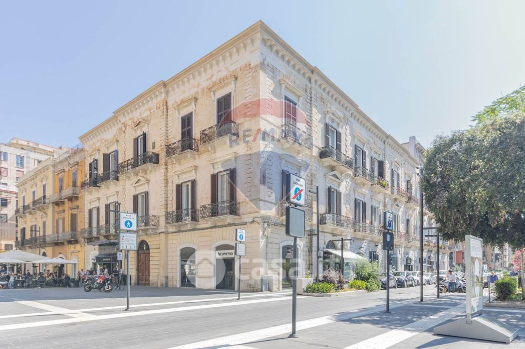 Negozio/Locale commerciale in Vendita in Piazza Umberto I 16 a Bari