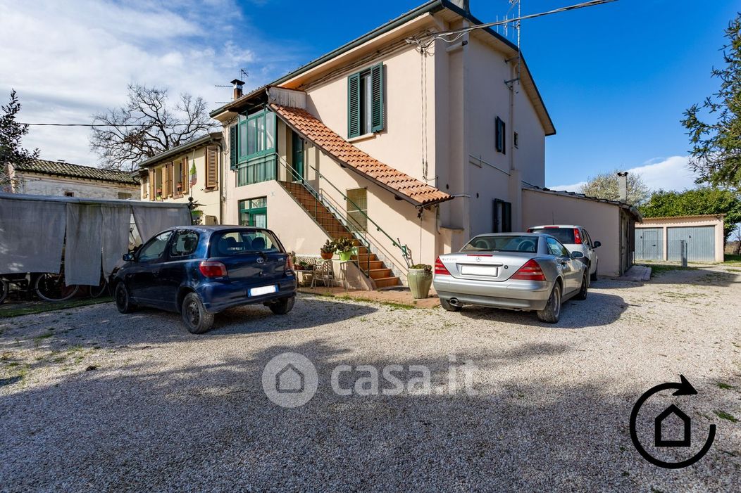 Casa Bi/Trifamiliare in Vendita in Via Ravegnana 511 a Forlì