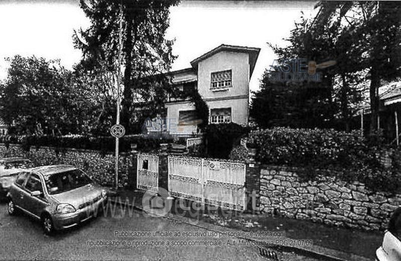 Garage/Posto auto in Vendita in Via Bellini 7 a Montecatini-Terme