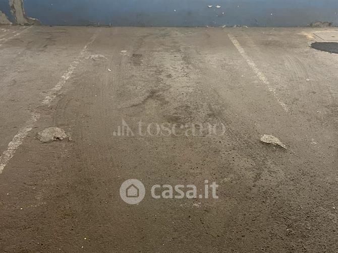 Garage/Posto auto in Vendita in Via Francesco Valagussa a Roma
