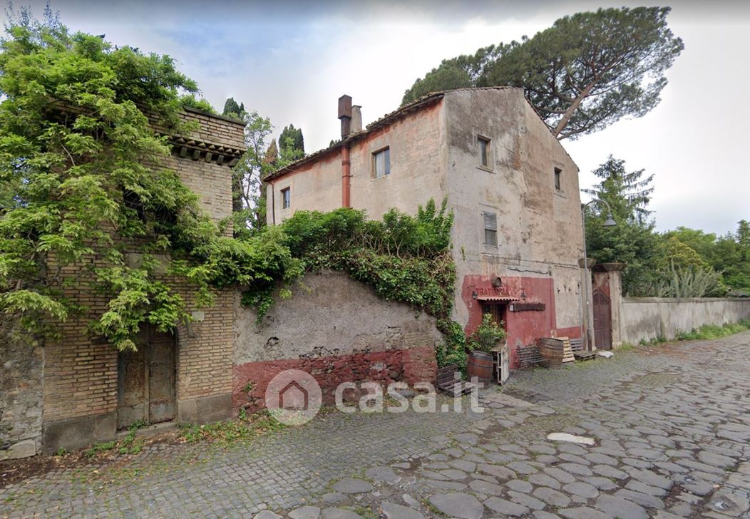 Casa indipendente in Vendita in Via Appia Antica 196 a Roma