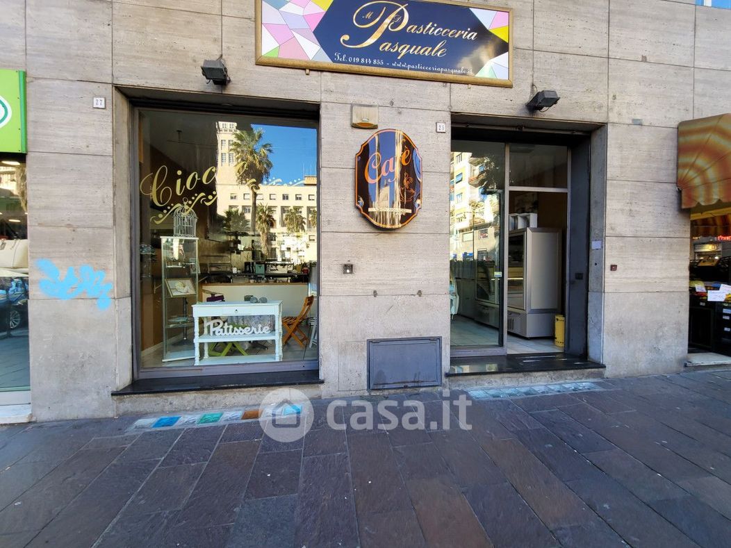 Negozio/Locale commerciale in Vendita in Piazza Aurelio Saffi a Savona