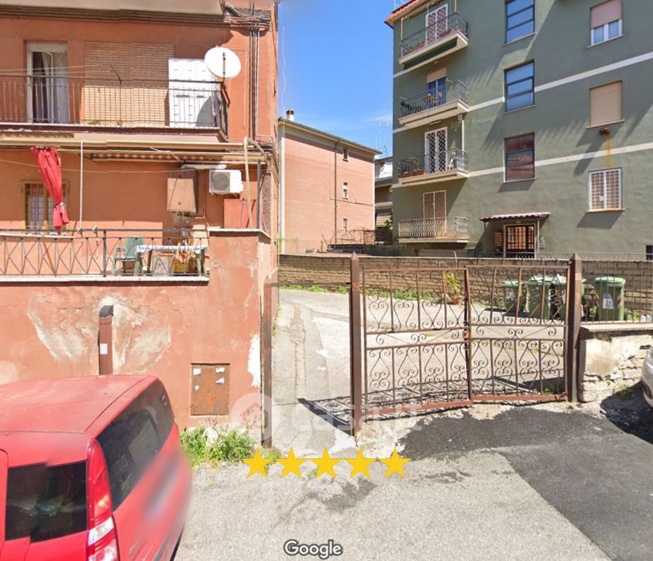 Appartamento in Vendita in Via Alessandro Nelli a Roma