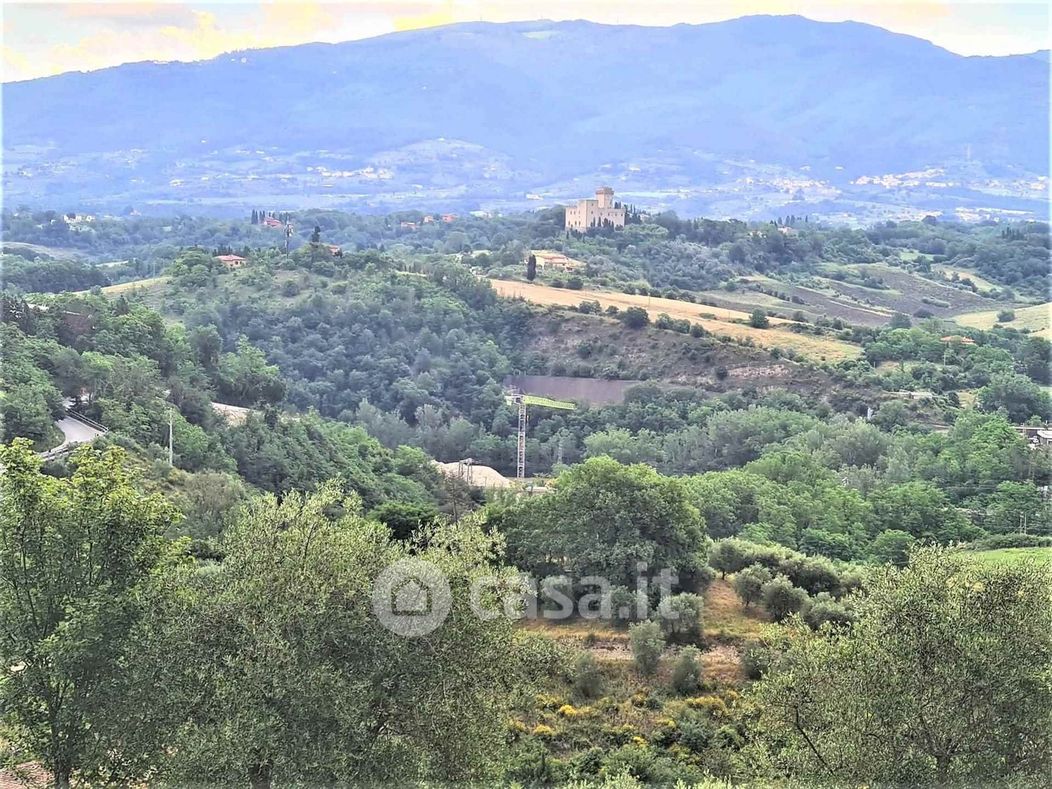 Terreno edificabile in Vendita in Via San Francesco D'Assisi a Figline e Incisa Valdarno