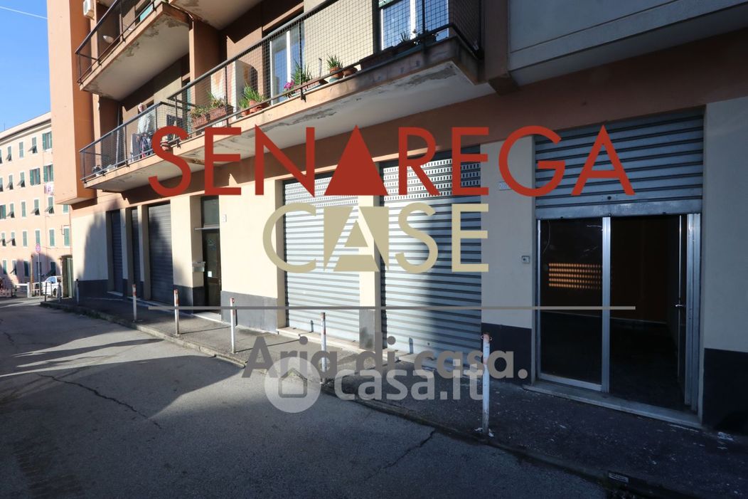 Negozio/Locale commerciale in Vendita in Salita Inferiore di Santa Tecla a Genova
