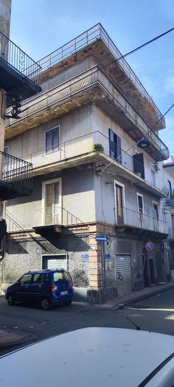 Appartamento in Vendita in Via Fiume a Paternò