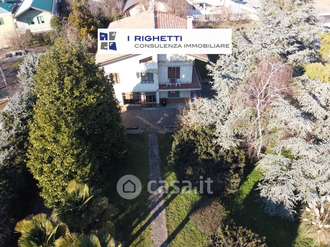 Casa indipendente in Vendita in Via Marconi a Castel d'Azzano