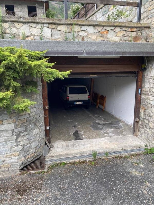 Garage/Posto auto in Vendita in La Charrère 13 a Saint-Pierre