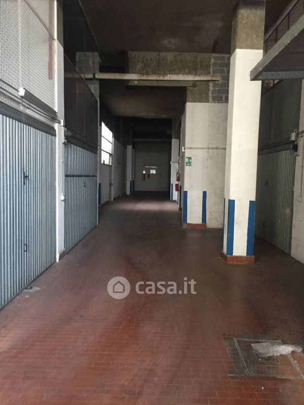 Garage/Posto auto in Vendita in Via Cardinale Mercati a Roma