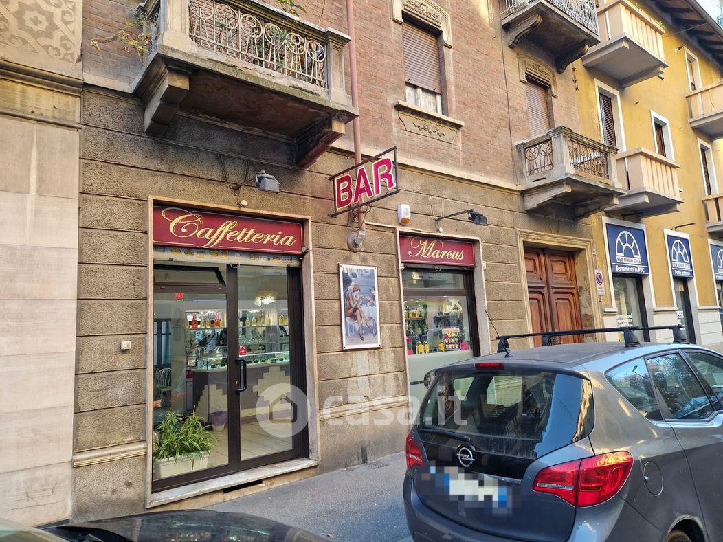 Negozio/Locale commerciale in Vendita in Via Michele Antonio Vibò 49 /B a Torino