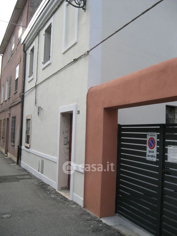Casa indipendente in Vendita in Via Cantarana 38 a Ferrara