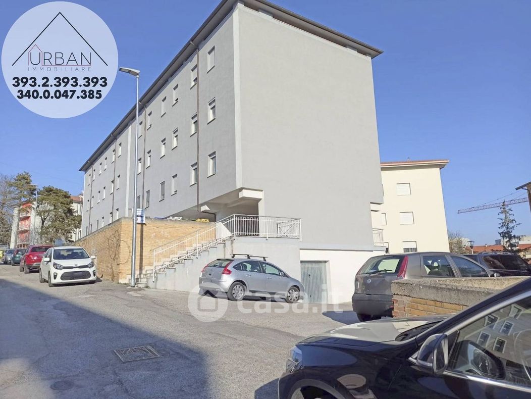 Appartamento in Vendita in Via Edoardo Scarfoglio 16 a L'Aquila