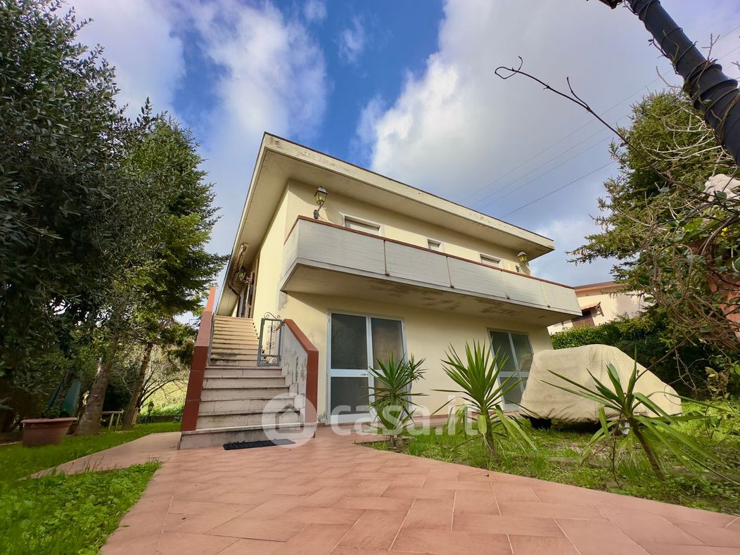Villa in Vendita in Via LUNGA 28 a Casciana Terme Lari