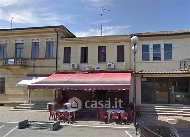 Negozio/Locale commerciale in Vendita in Via Dante Alighieri a Castagnaro