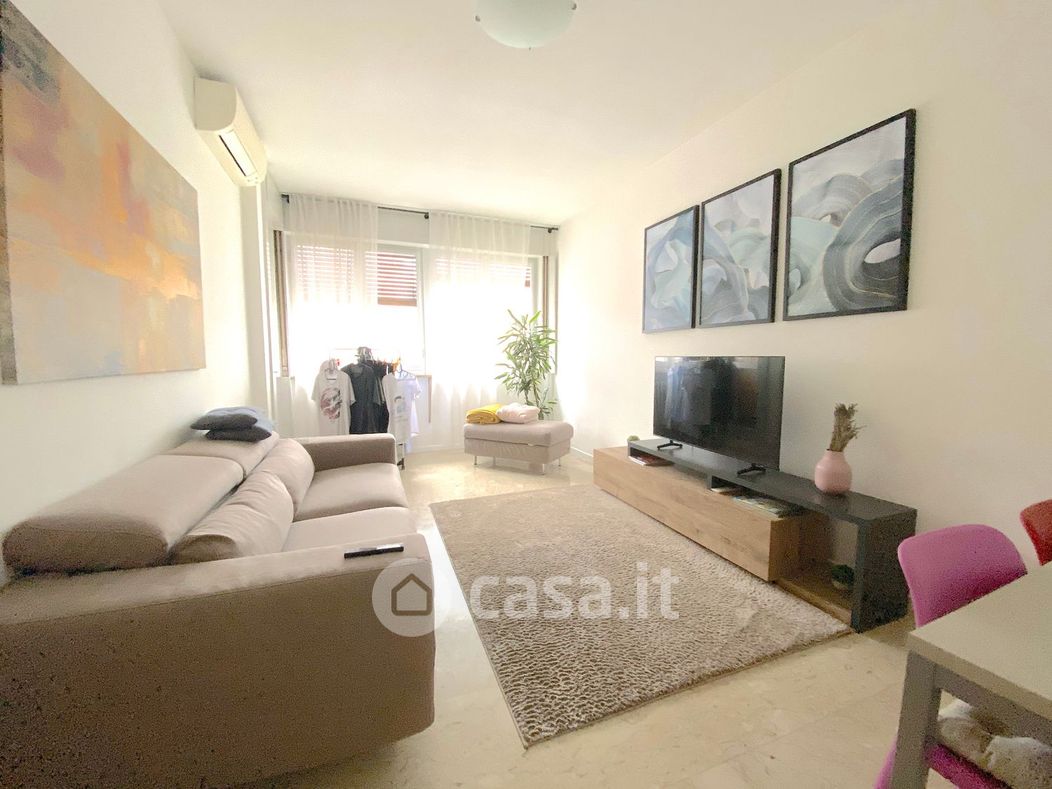 Appartamento in Affitto in Via Alfredo Cappellini 16 a Milano