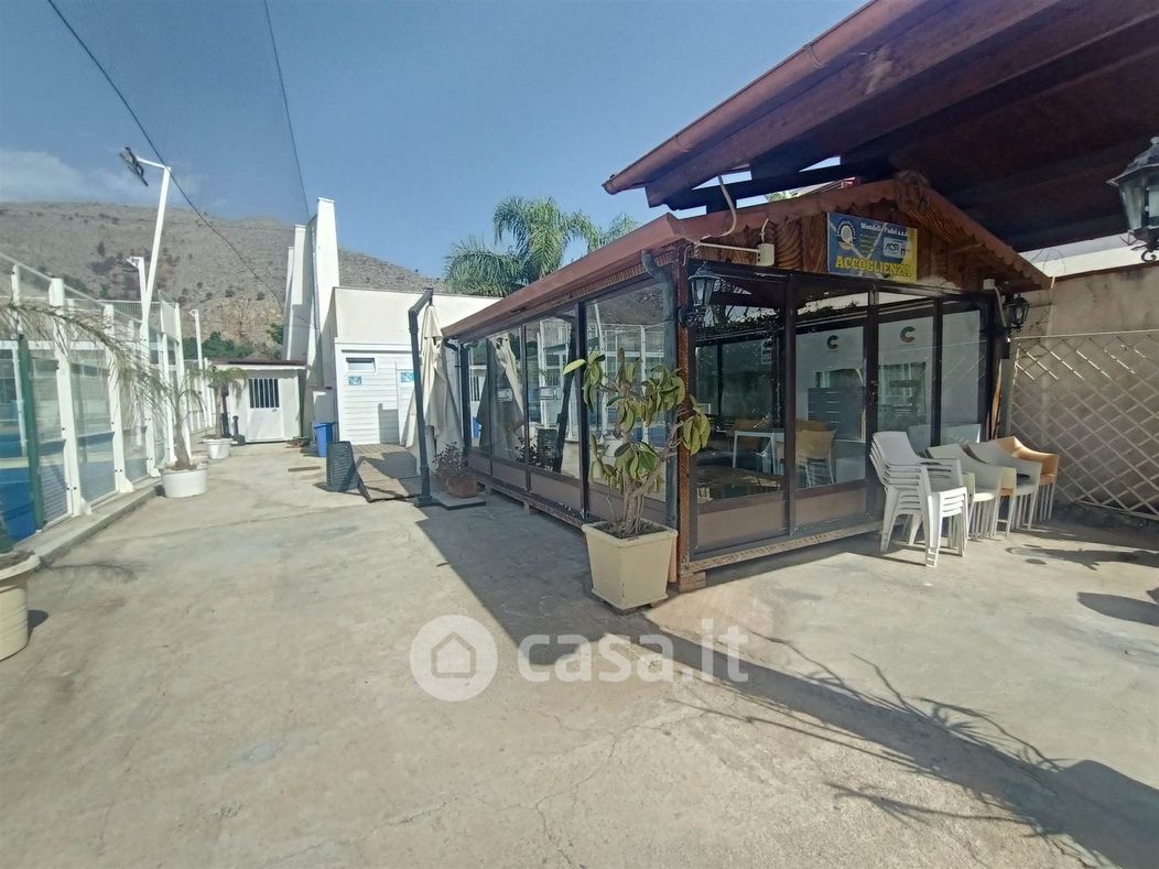 Negozio/Locale commerciale in Affitto in Viale Principe di Scalea 59 a Palermo