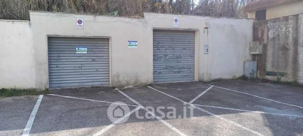 Negozio/Locale commerciale in Vendita in Via De Martino a Matera