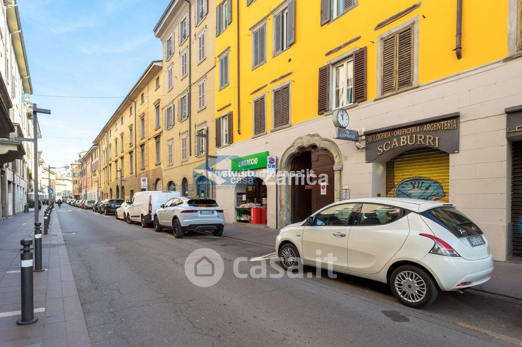 Appartamento in Vendita in Via San Bernardino a Bergamo