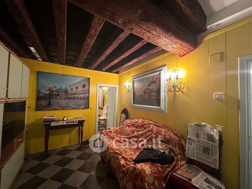 Appartamento in Vendita in Riva degli Schiavoni a Venezia