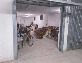 Garage/Posto auto in Vendita in Via Pieve di Teco 11 a Albenga
