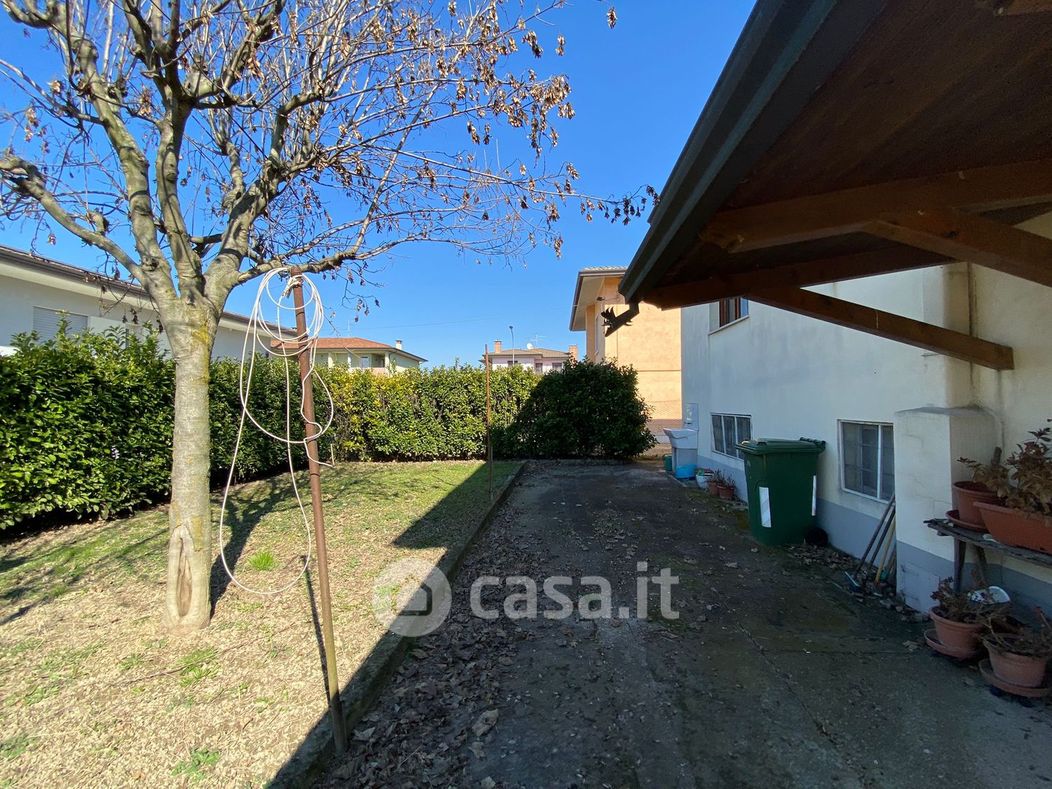 Casa indipendente in Vendita in Via Albaro Vecchio a Ronco all'Adige
