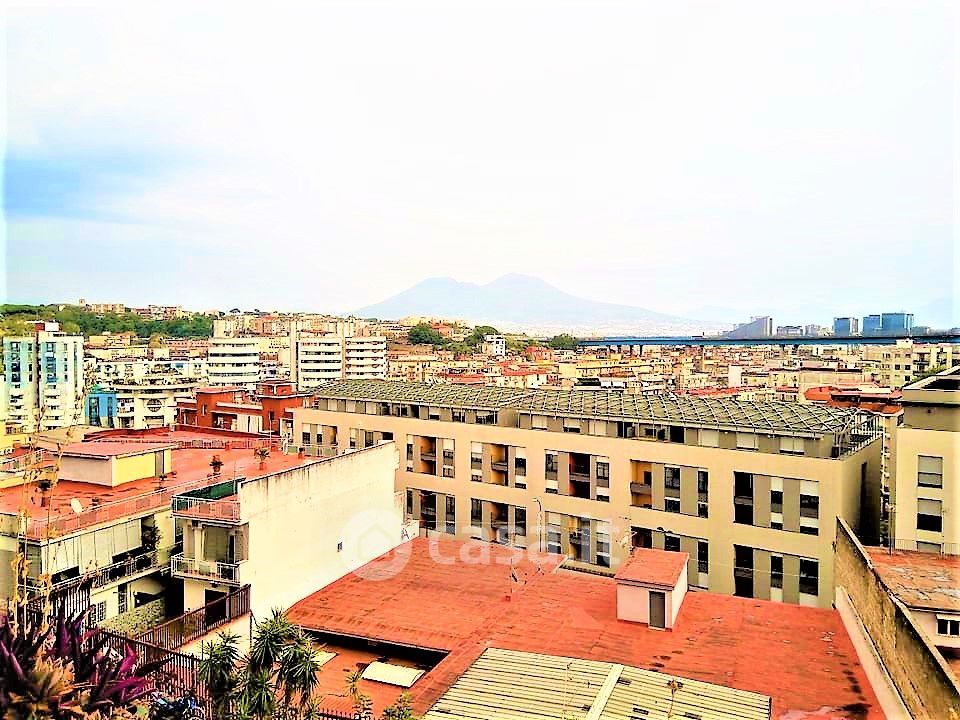 Appartamento in Vendita in Via Ponti Rossi a Napoli