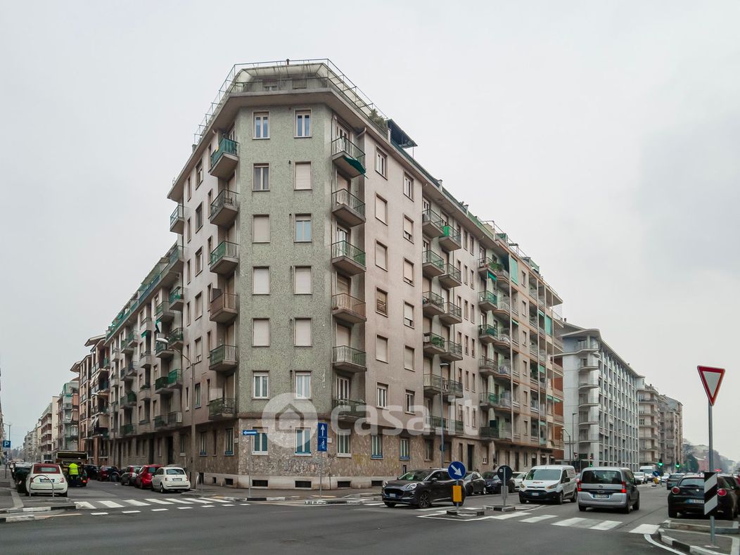 Appartamento in Vendita in Via Mombarcaro 59 a Torino