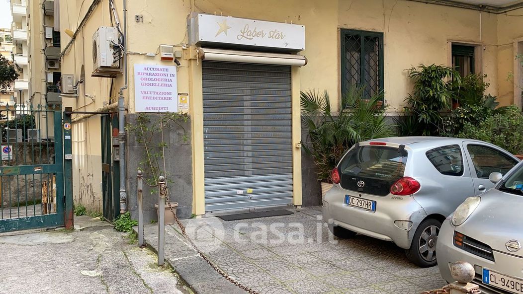 Negozio/Locale commerciale in Affitto in Via S. Pasquale a Napoli