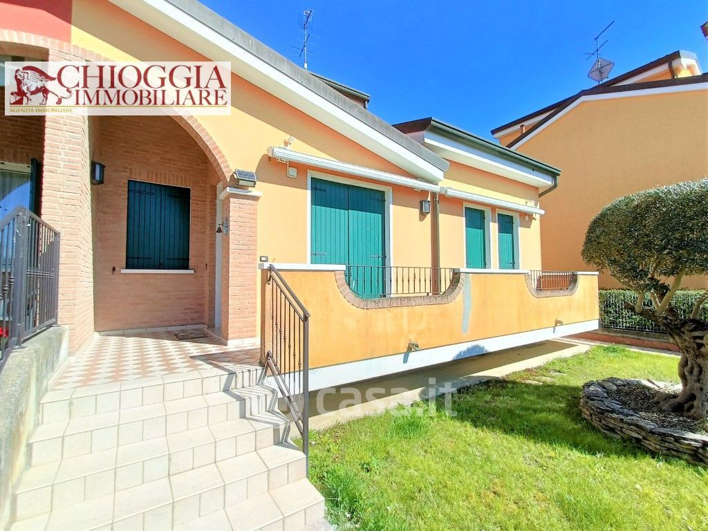 Casa Bi/Trifamiliare in Vendita in Via San Giuseppe 42 a Chioggia